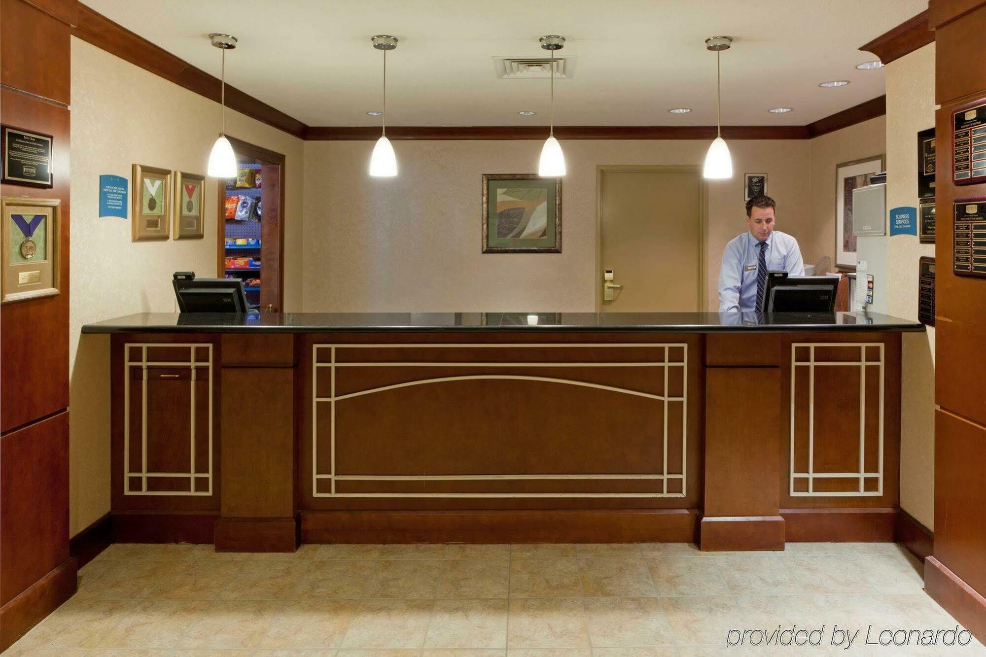 สเตย์บริดจ์ สวีท ไทสันส์ - แม็คลีน Hotel แม็คเลน ภายนอก รูปภาพ